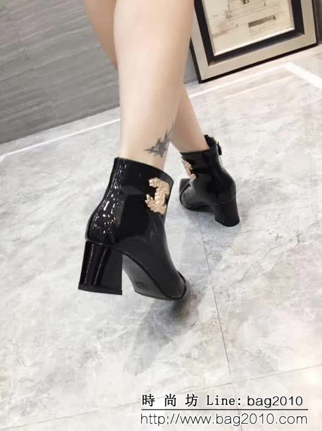 CHANEL香奈兒 代購正品 羊皮拼色中跟短靴 2018新款短筒女靴 QZS2426
